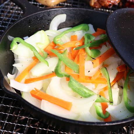 BBQ Counterお好みの新鮮野菜を丸ごとお選びいただけます。